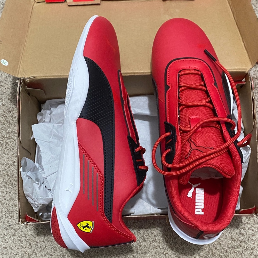 Puma Men’s Red and Black Low-Top Sneakers with Lace-Up Closure